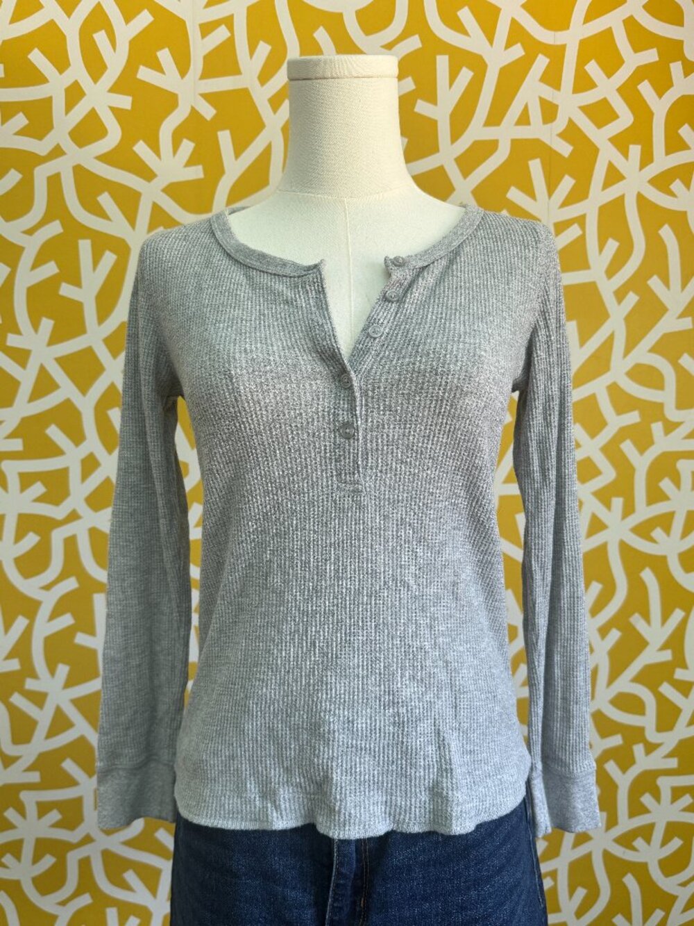Uniqlo Grey Long Sleeve Waffle Thermal Button Shirt - S/M
